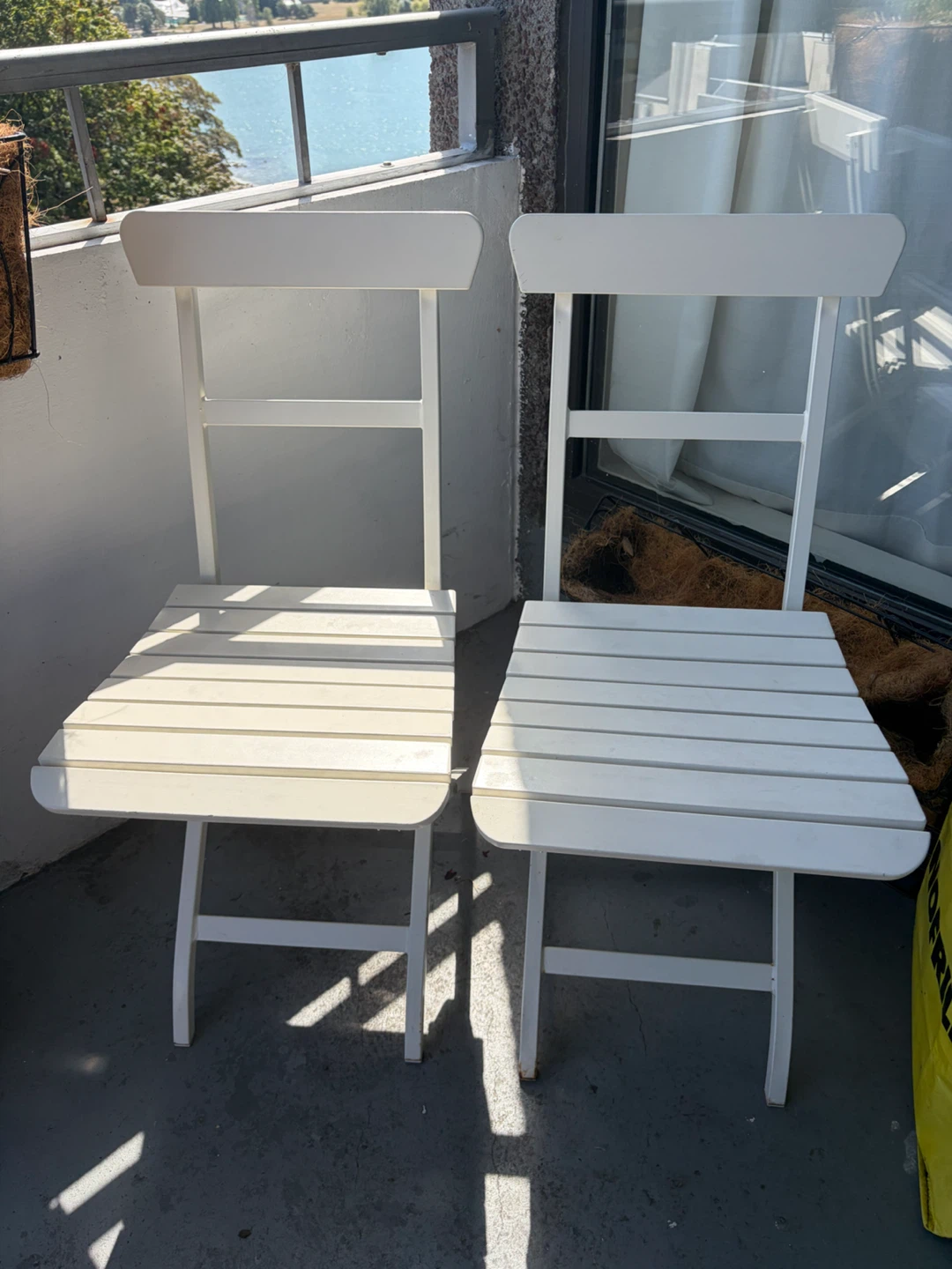 White Folding Chairs (Set of 2)