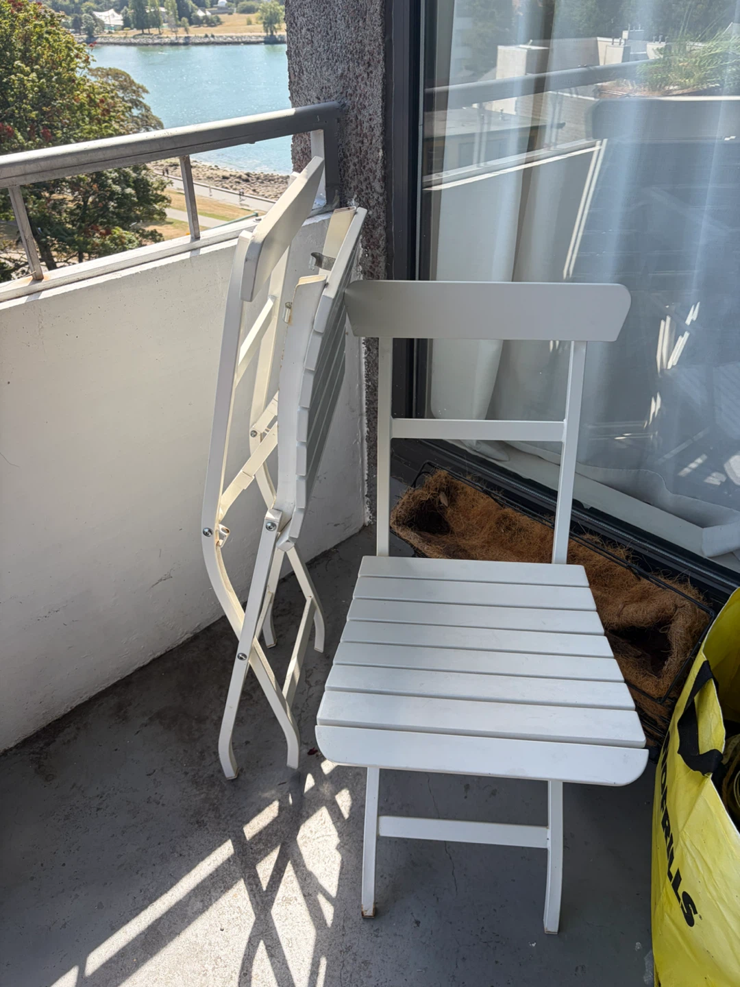 White Folding Chairs (Set of 2) - photo 2