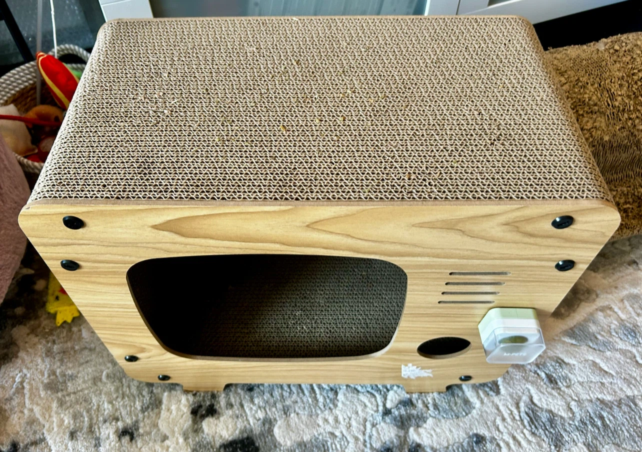 Cardboard Cat Scratcher TV Lounge Box & Crazy Play Mat - photo 2