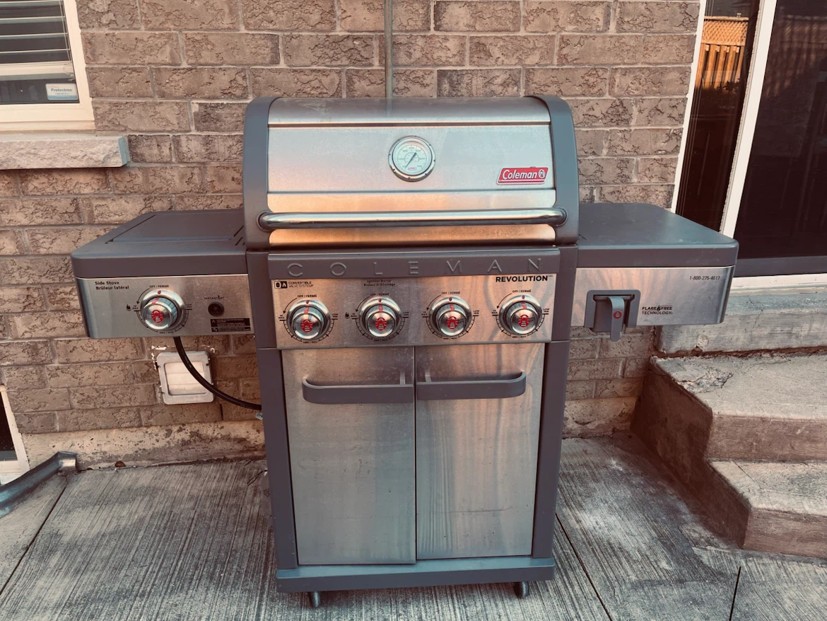 Coleman Revolution II 5-Burner Grill and Side Stove - photo 2