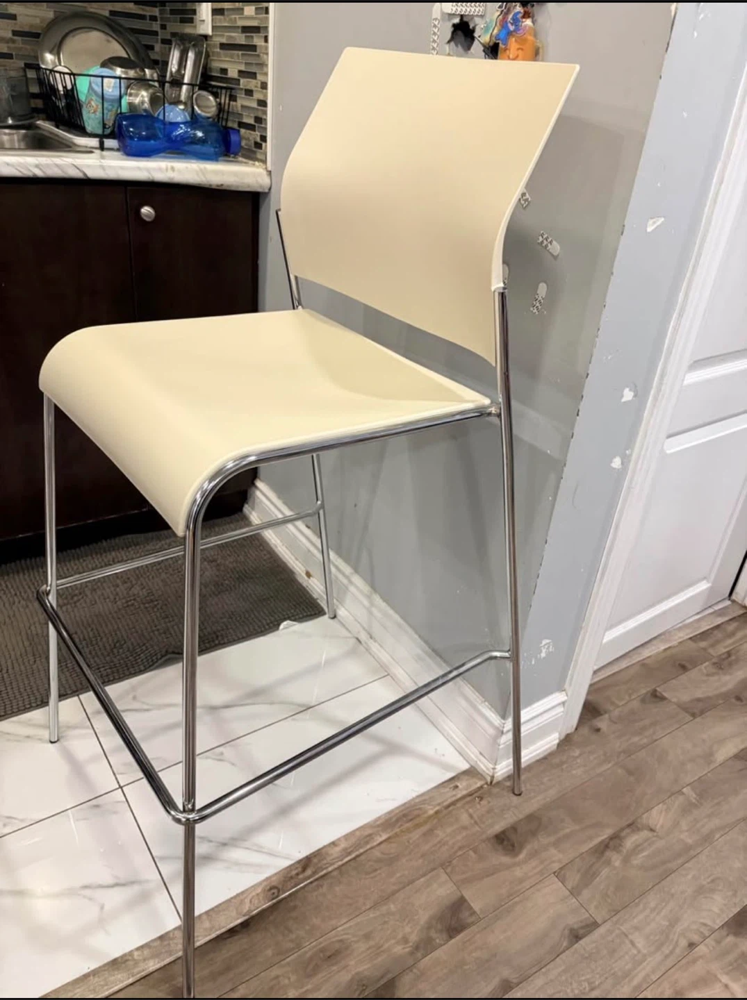 Cream Bar Stool