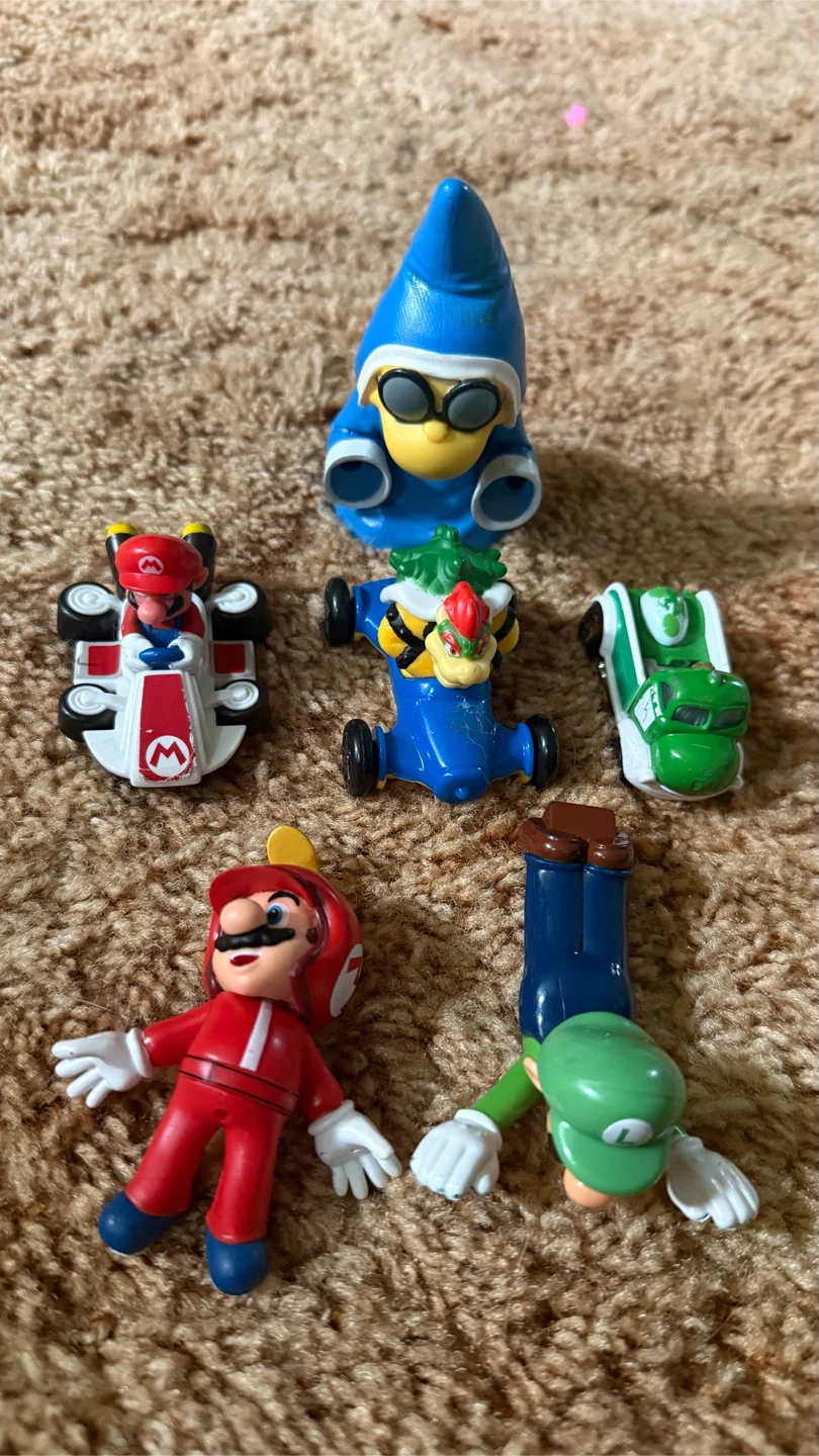 Mario Kart Mini Figures and Karts $2 per each all set $10