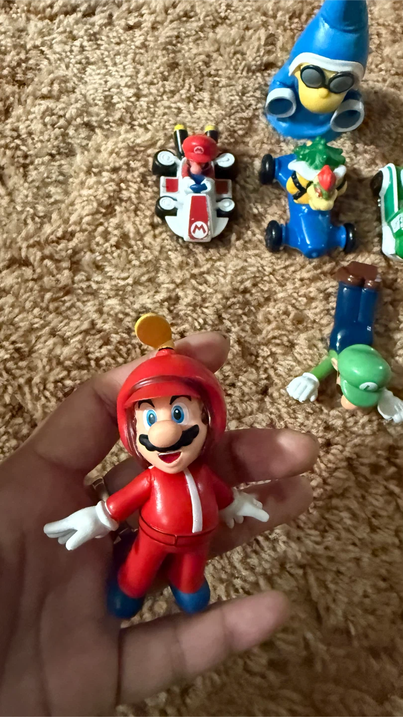 Mario Kart Mini Figures and Karts $2 per each all set $10 - photo 2