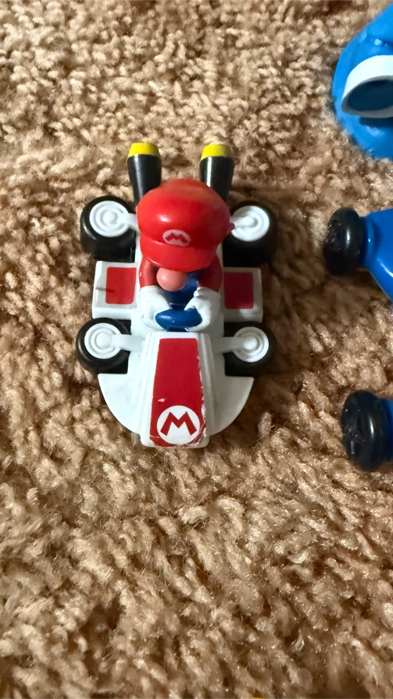 Mario Kart Mini Figures and Karts $2 per each all set $10 - photo 3