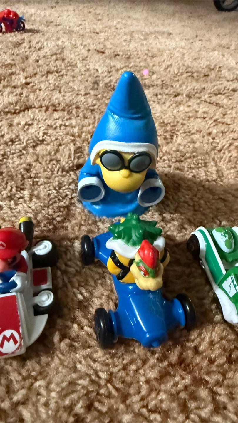 Mario Kart Mini Figures and Karts $2 per each all set $10 - photo 5