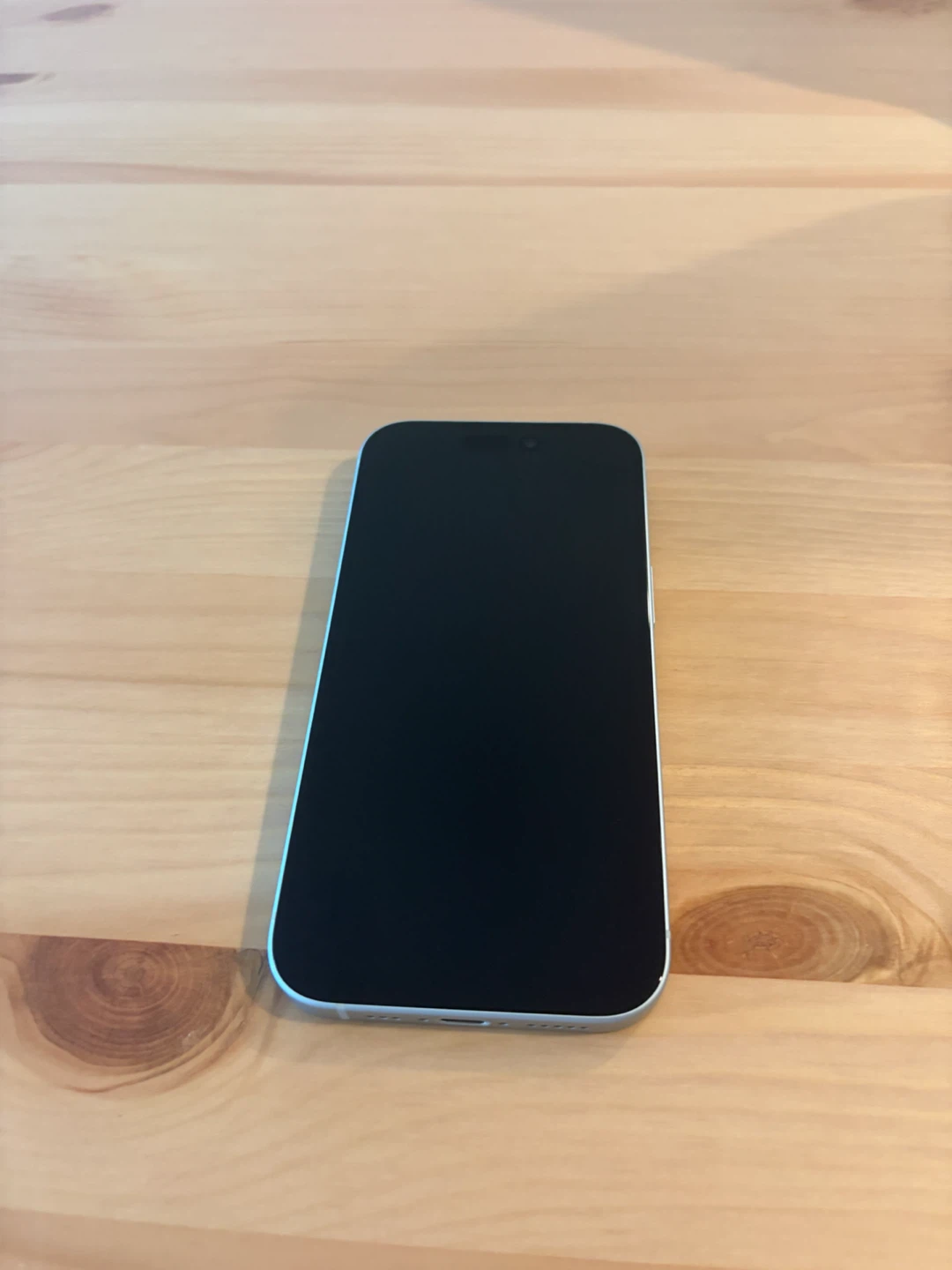 Apple iPhone 15