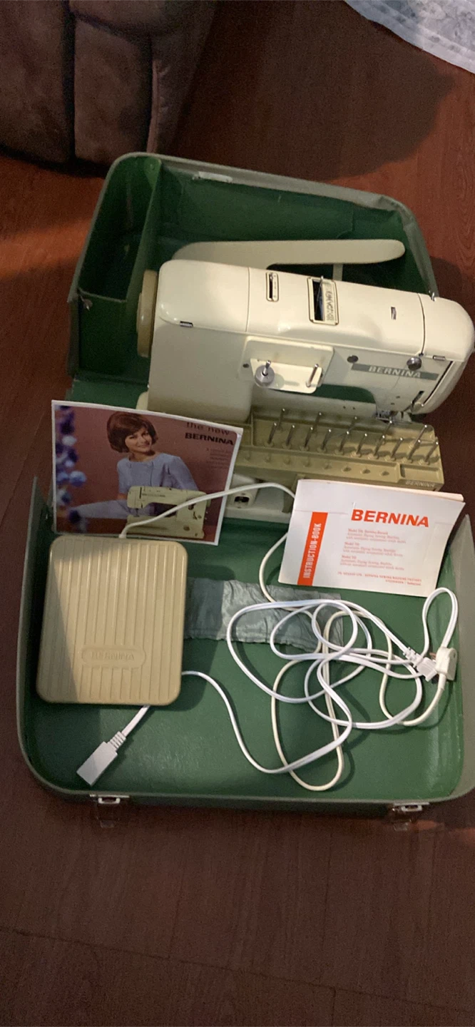 Bernina Record Sewing Machine with Case