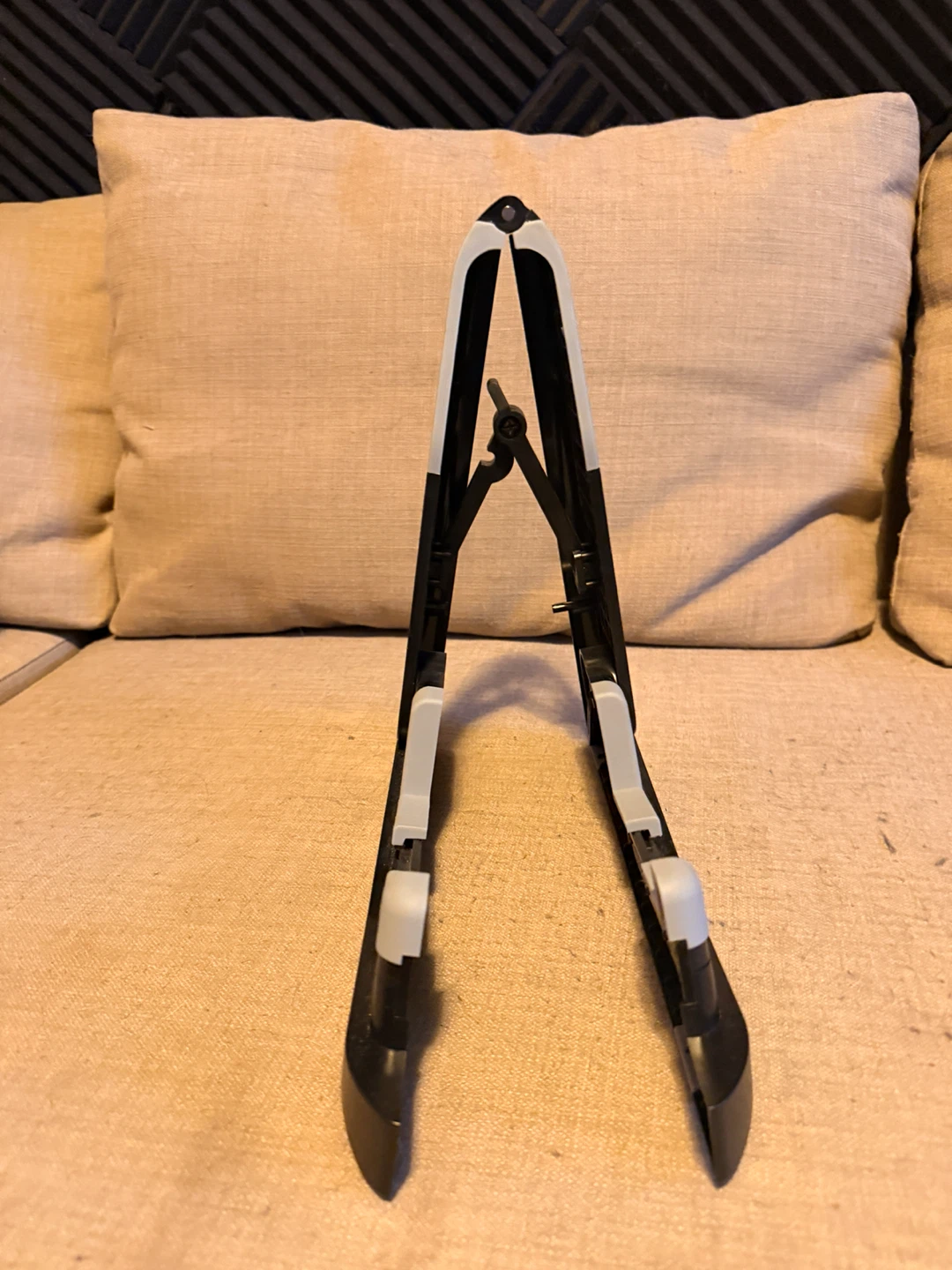 Folding Guitar Stand - photo 4