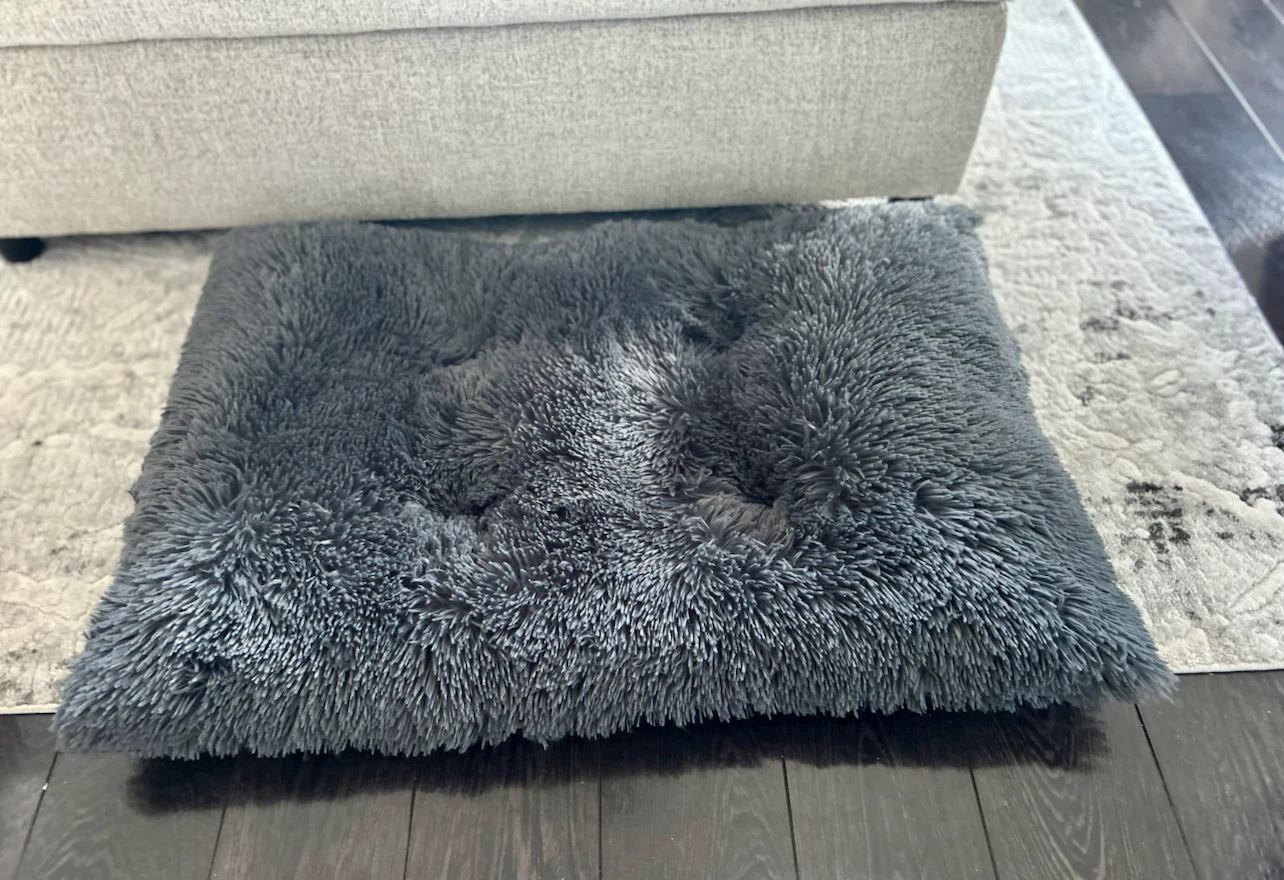 Plush Pet Bed - Dark Grey