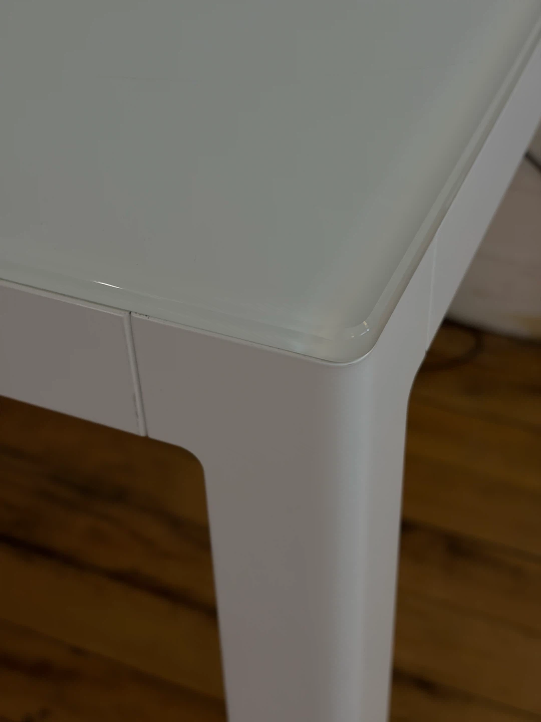 Design Within Reach White Large Min Table with Frosted Glass Top - photo 3