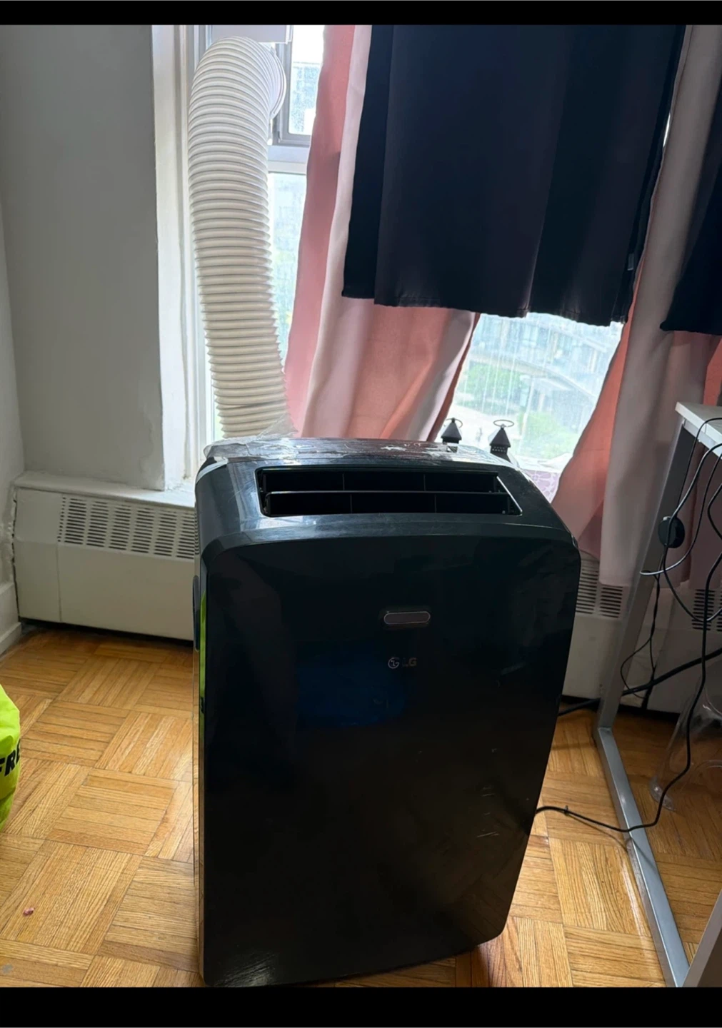LG LP0821GSB Portable Air Conditioner