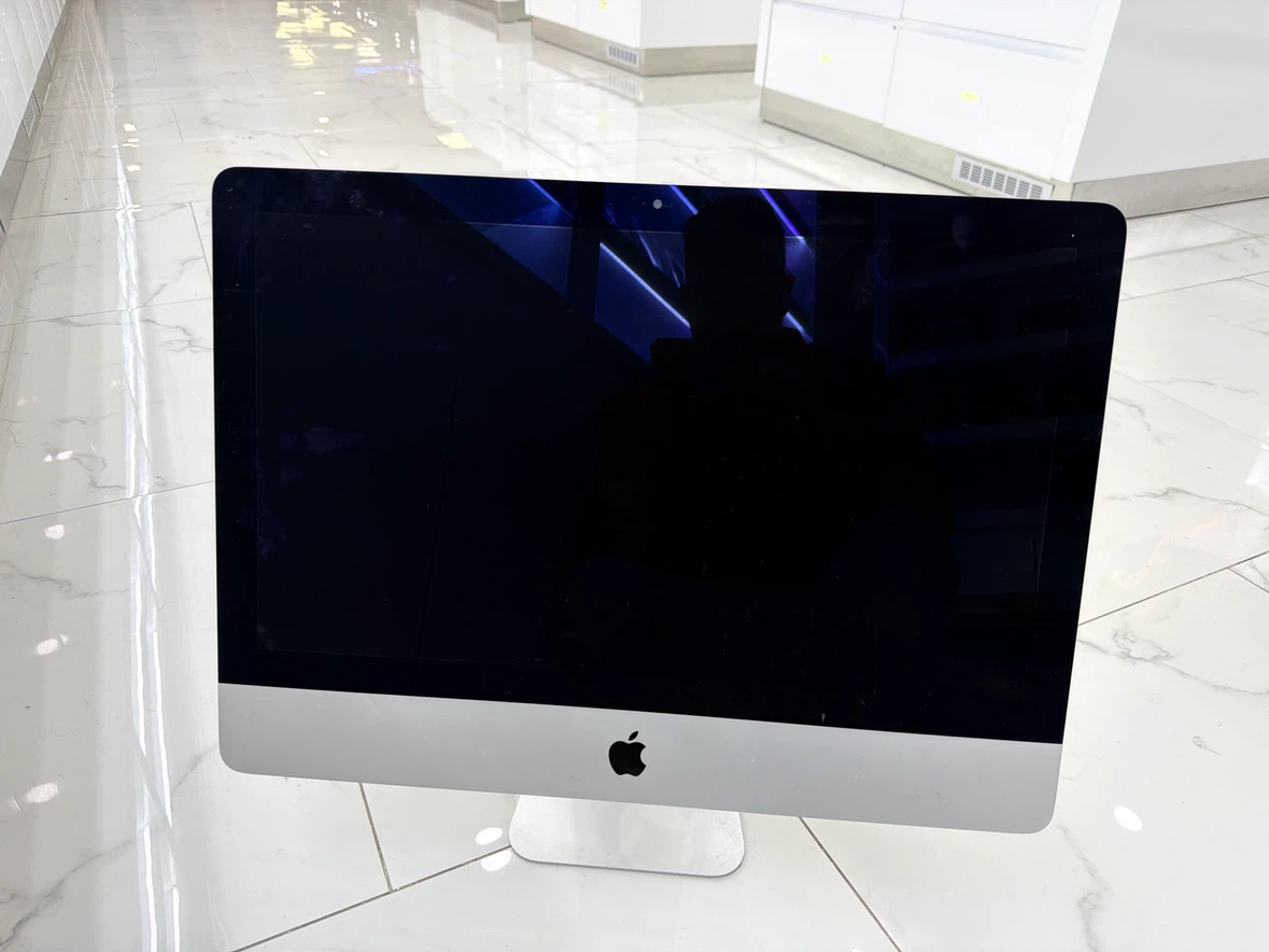 Apple iMac (2017) Desktop Computer - photo 2