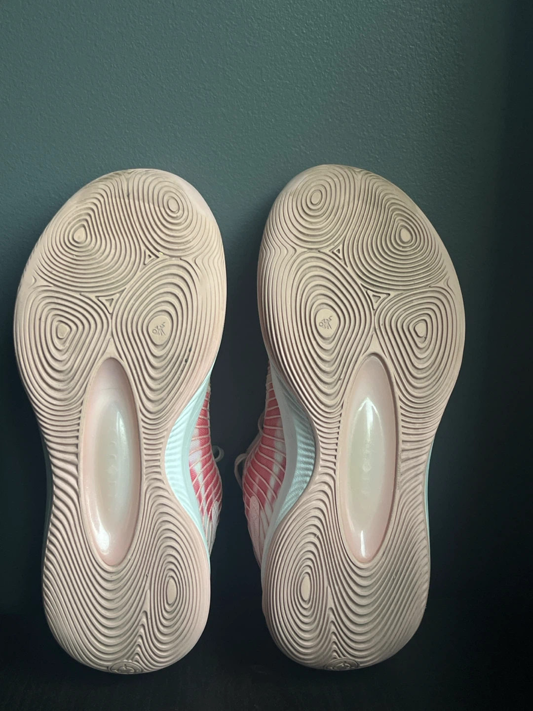 Rigorer AR1/Austin Reaves “Valentine’s Day” Basketball Shoes - photo 5