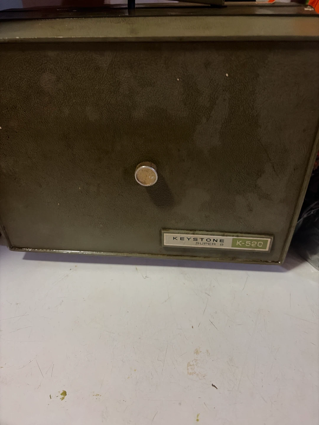 Keystone K-520 Super 8 Film Projector