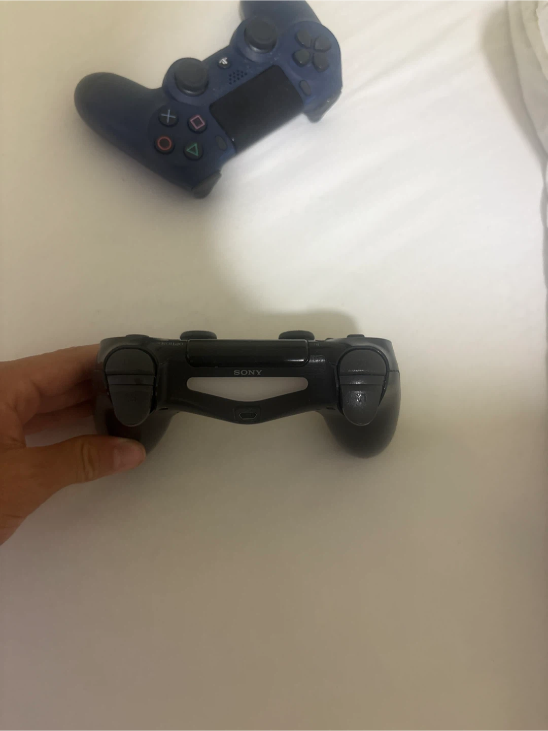 Sony DualShock 4 Controllers (2x) - photo 3