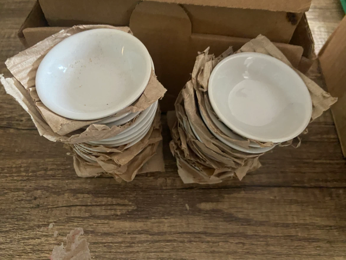 Set of white ramekins - photo 2