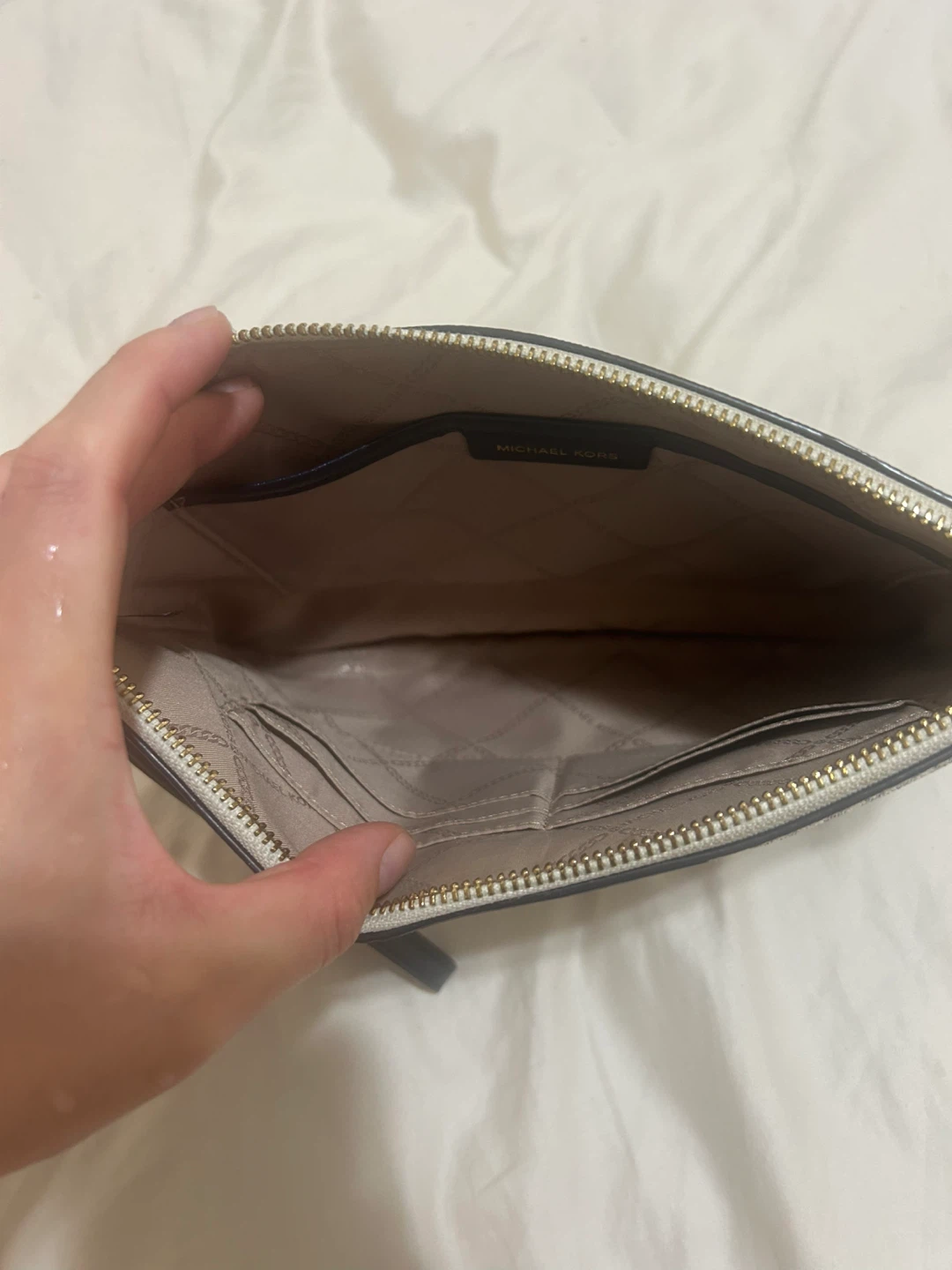 Michael Kors Wristlet Pouch - photo 3