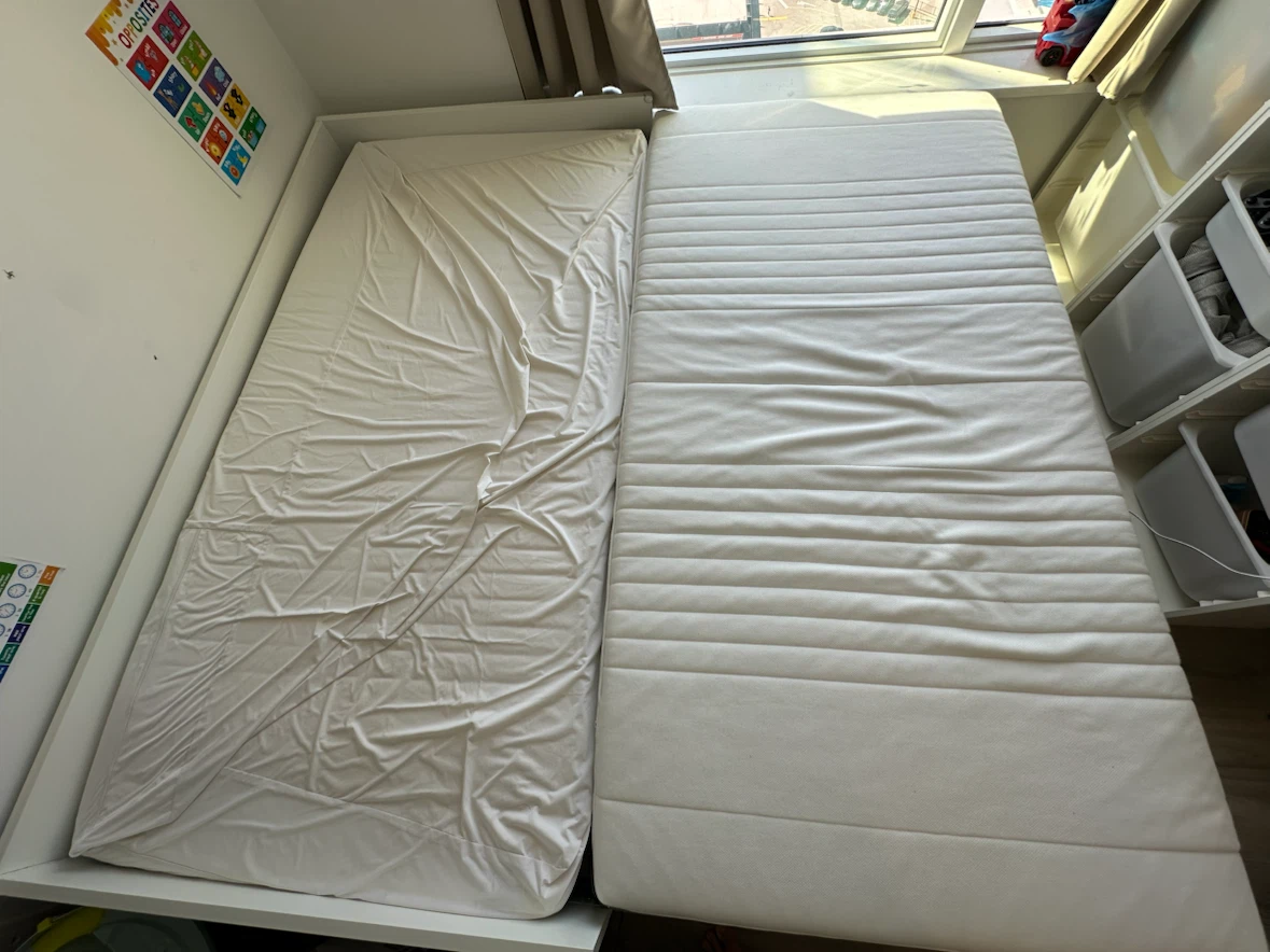 IKEA BRIMNES Daybed with 2 Drawers and 4 Mattresses