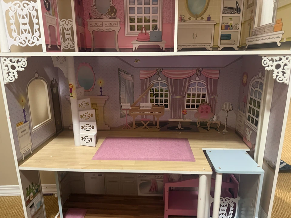 Dollhouse with Accessories - photo 3