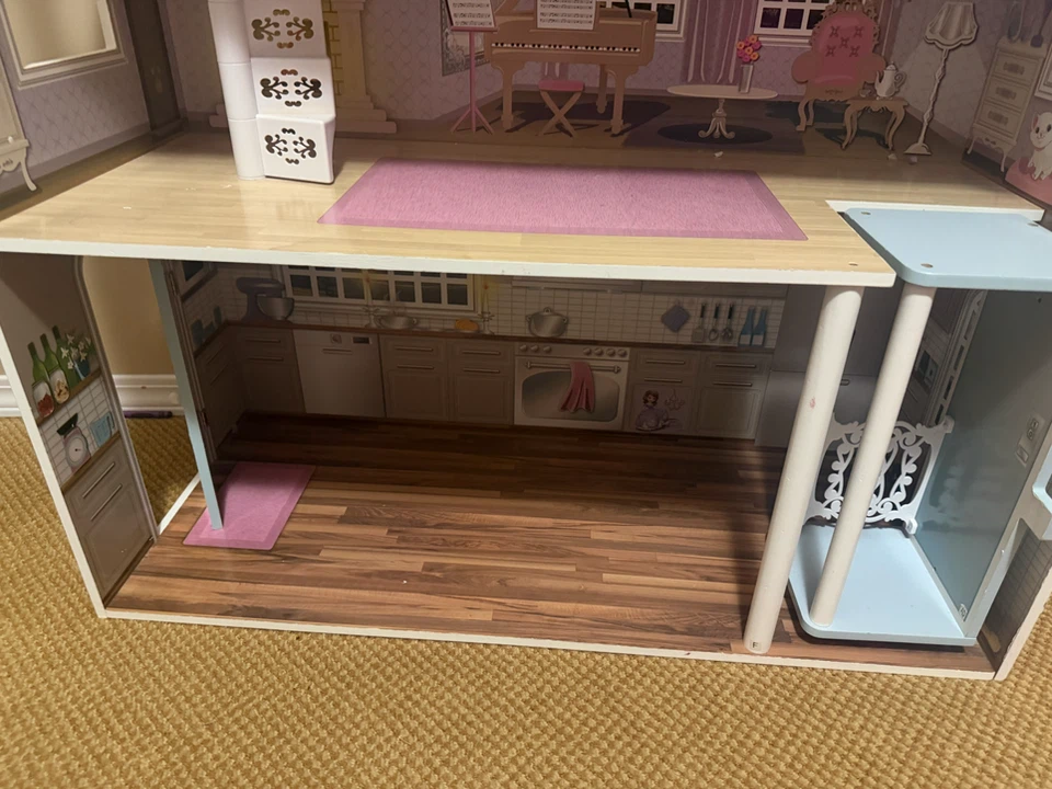 Dollhouse with Accessories - photo 4