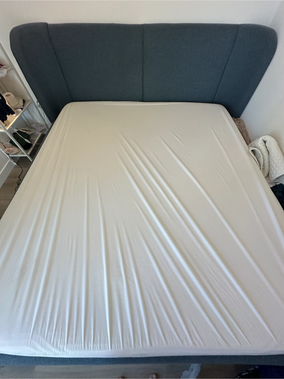 Tempur Mattress including frame - photo 2