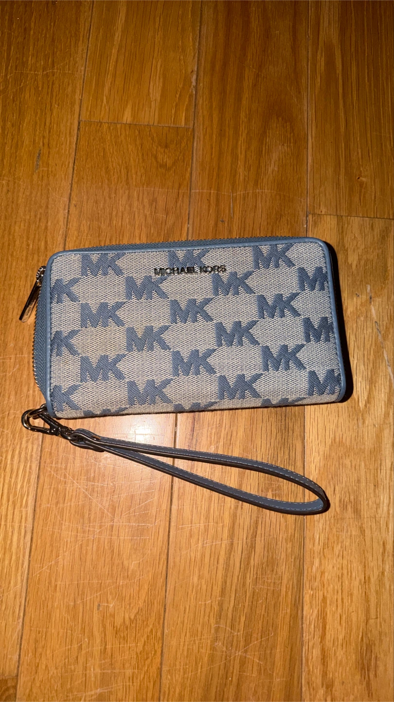 Michael Kors Jet Set Travel Wristlet - photo 3