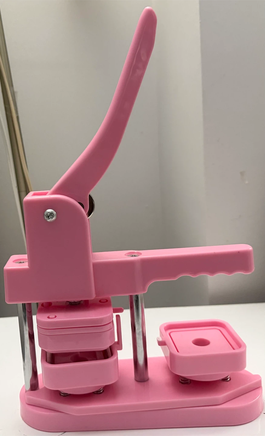 Pink Button Maker Machine - photo 2