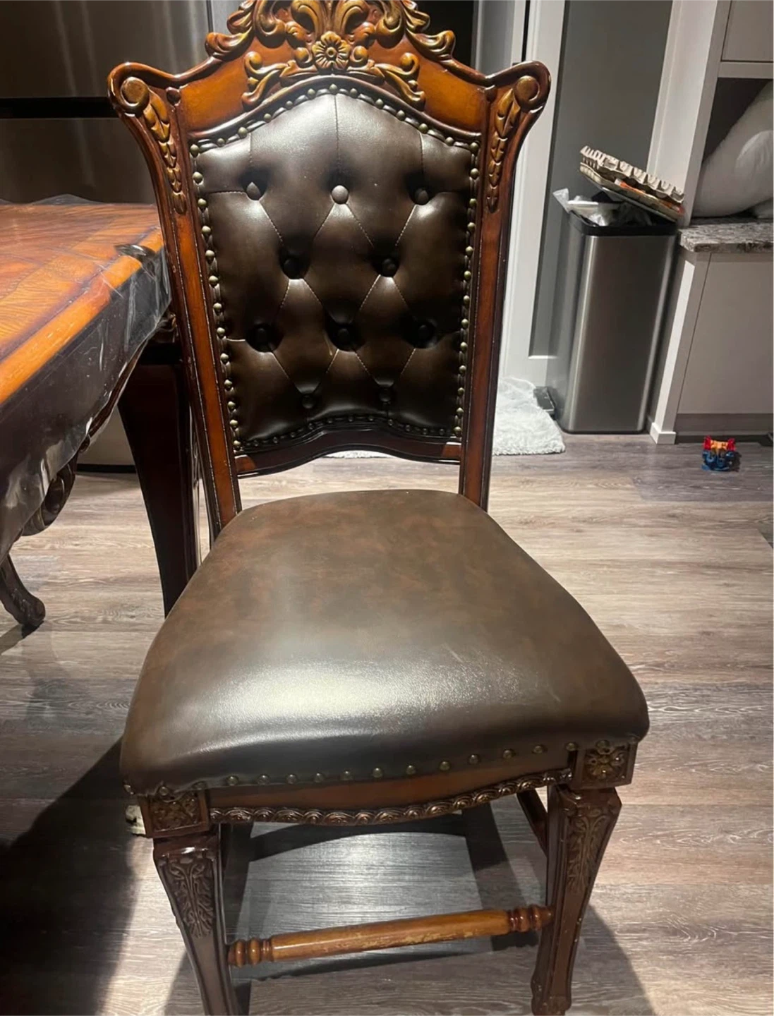 Square solid wood Wayfair Dinning table - photo 3