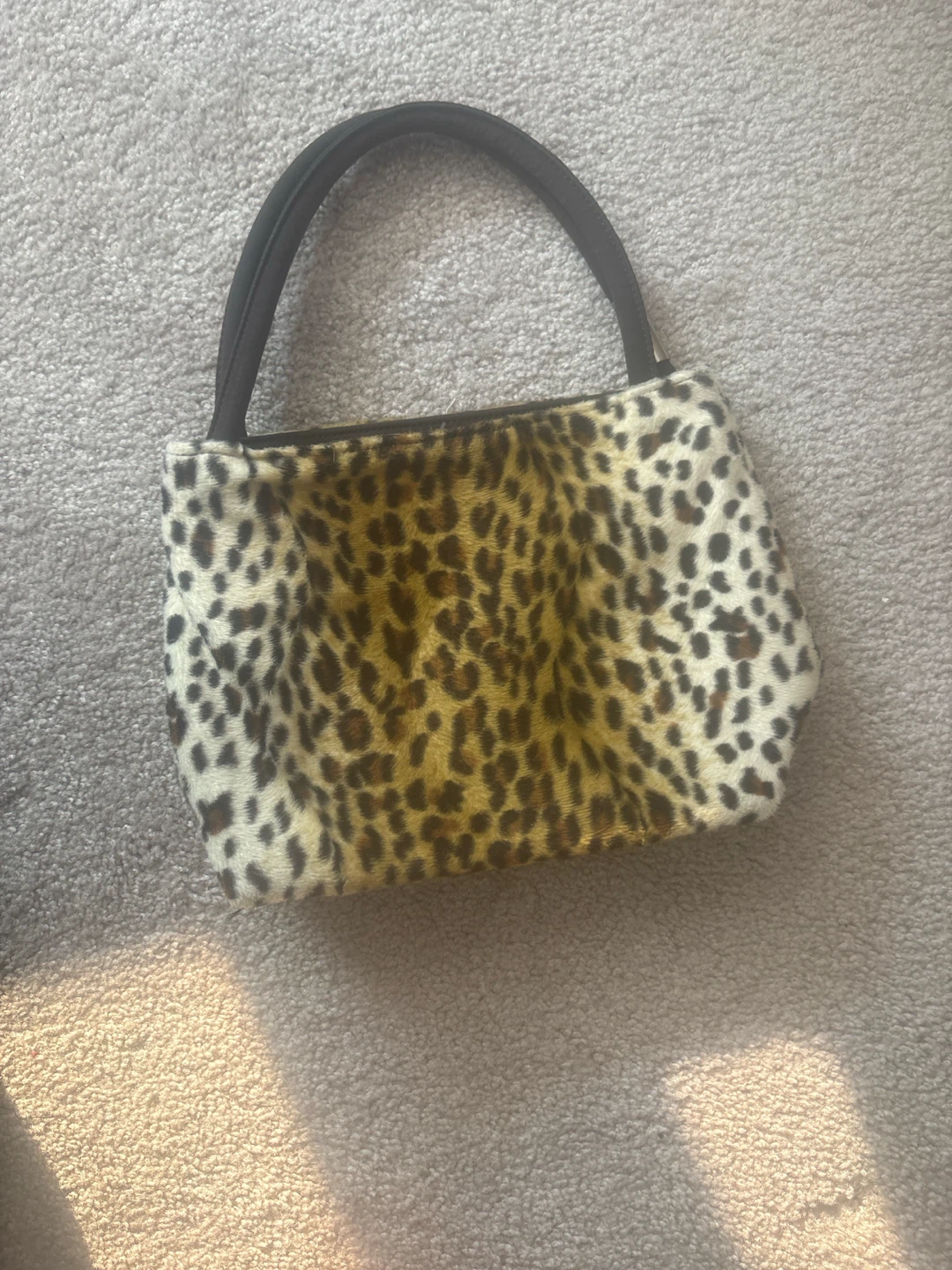 Leopard print shoulder bag