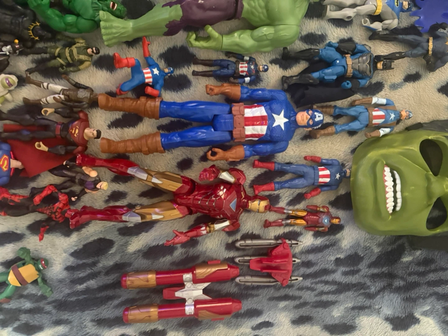 Assorted Superhero Action Figures Bundle - photo 4