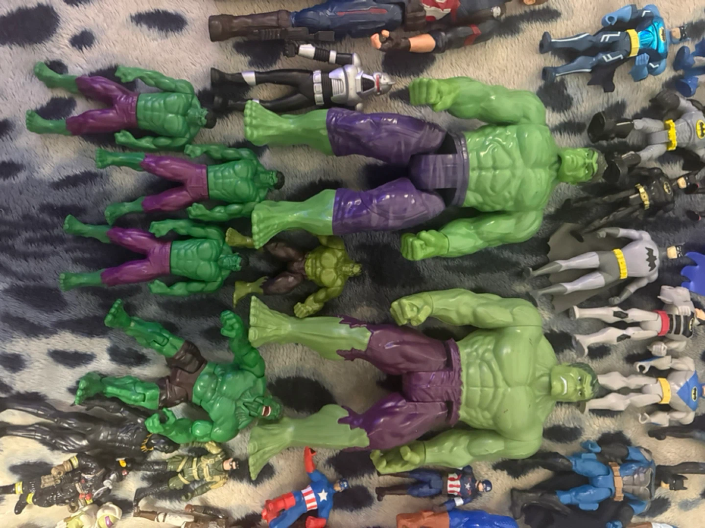 Assorted Superhero Action Figures Bundle - photo 2