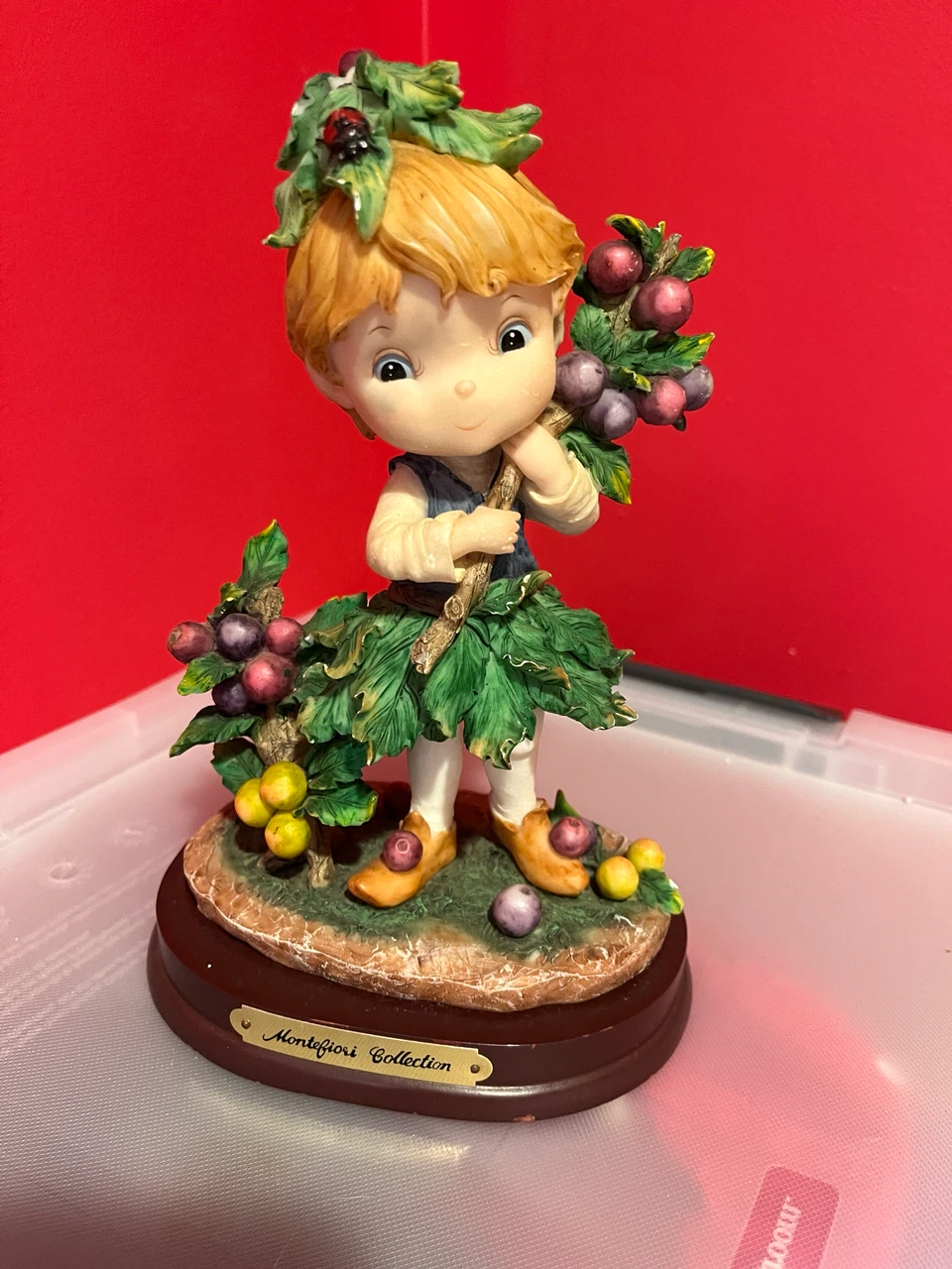 Montefiori Collection Figurine