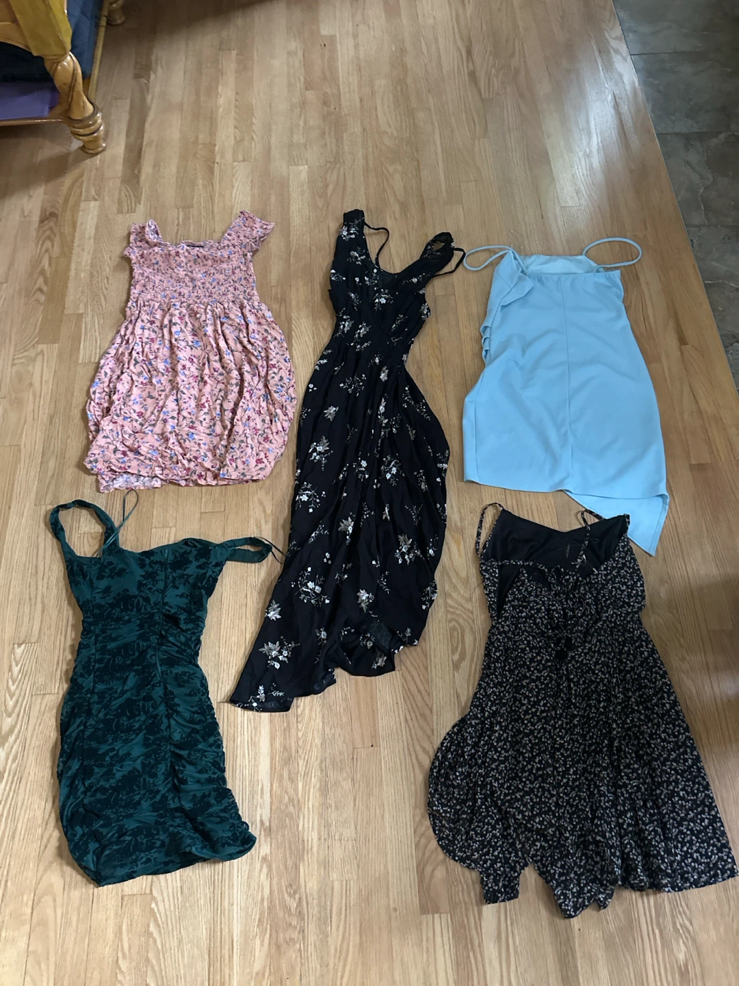 Collection of 5 Women's Dresses - photo 2