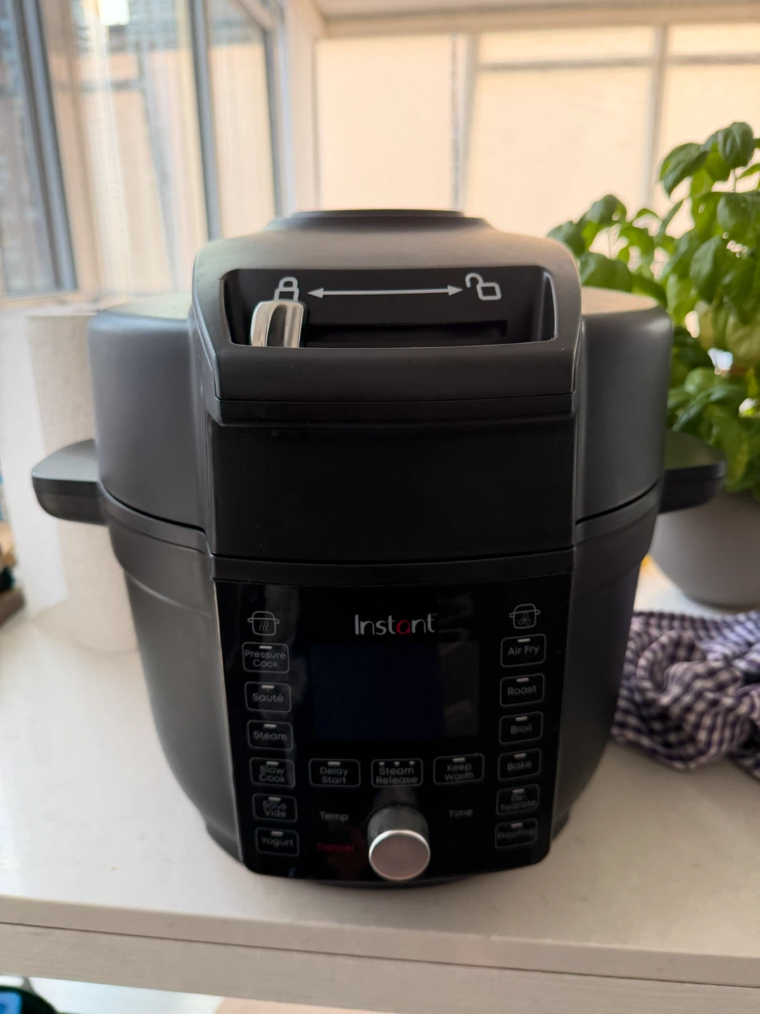 Instant Pot Duo Crisp 13-in-1 Air Fryer Pressure Cooker