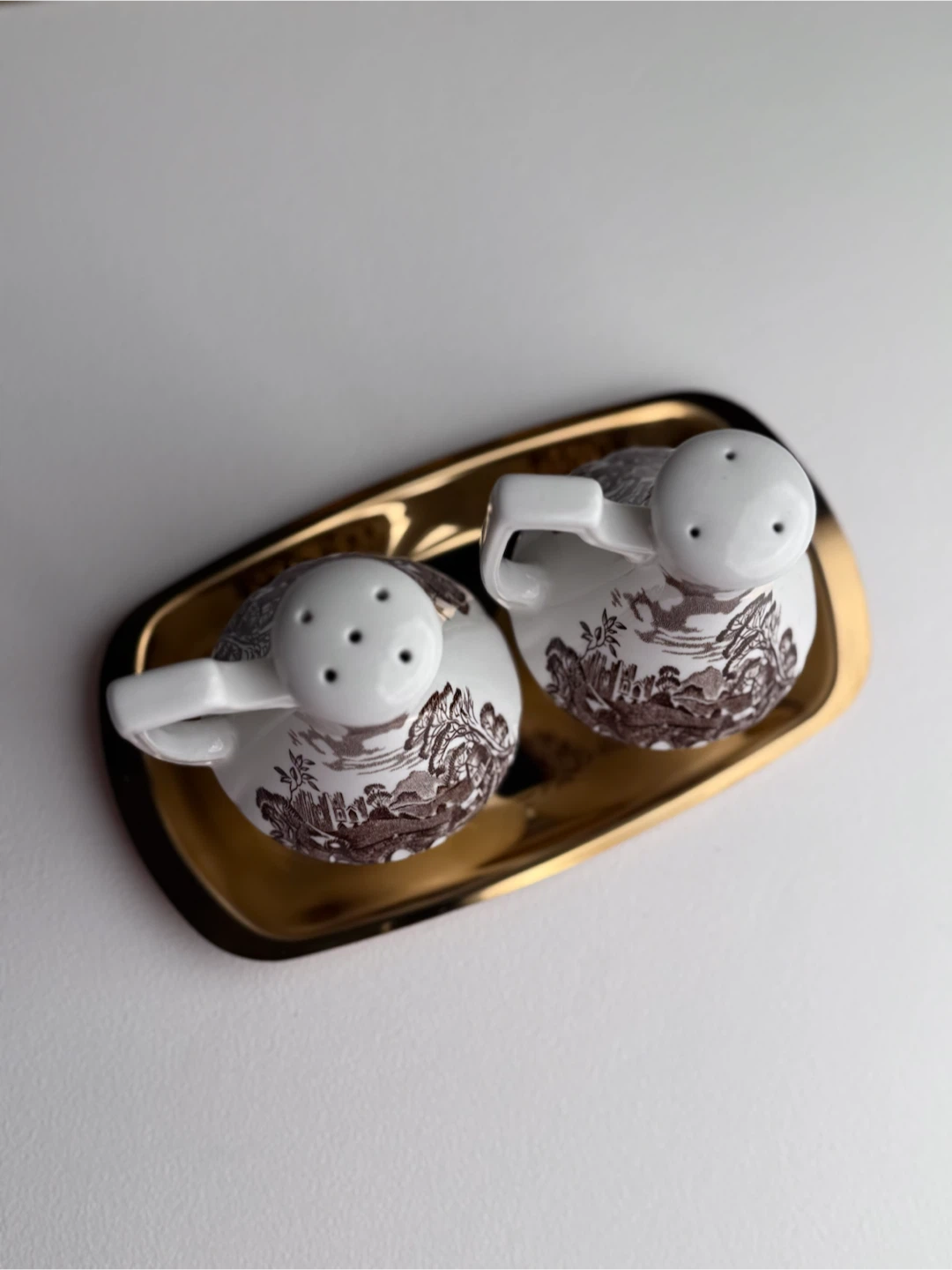 Vintage Brown Transferware Salt and Pepper Shakers - photo 2