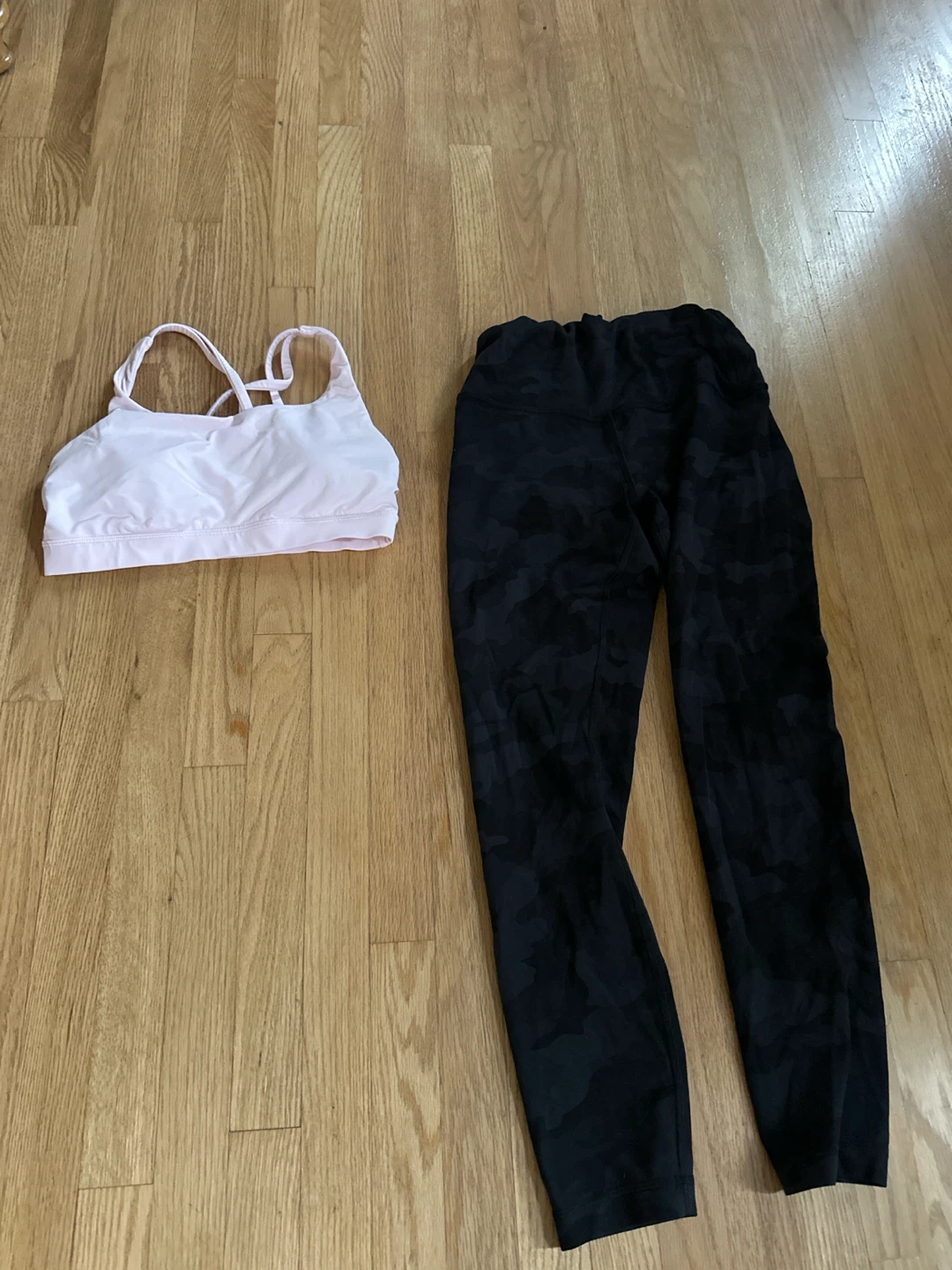 Lululemon Sports Bra and Leggings