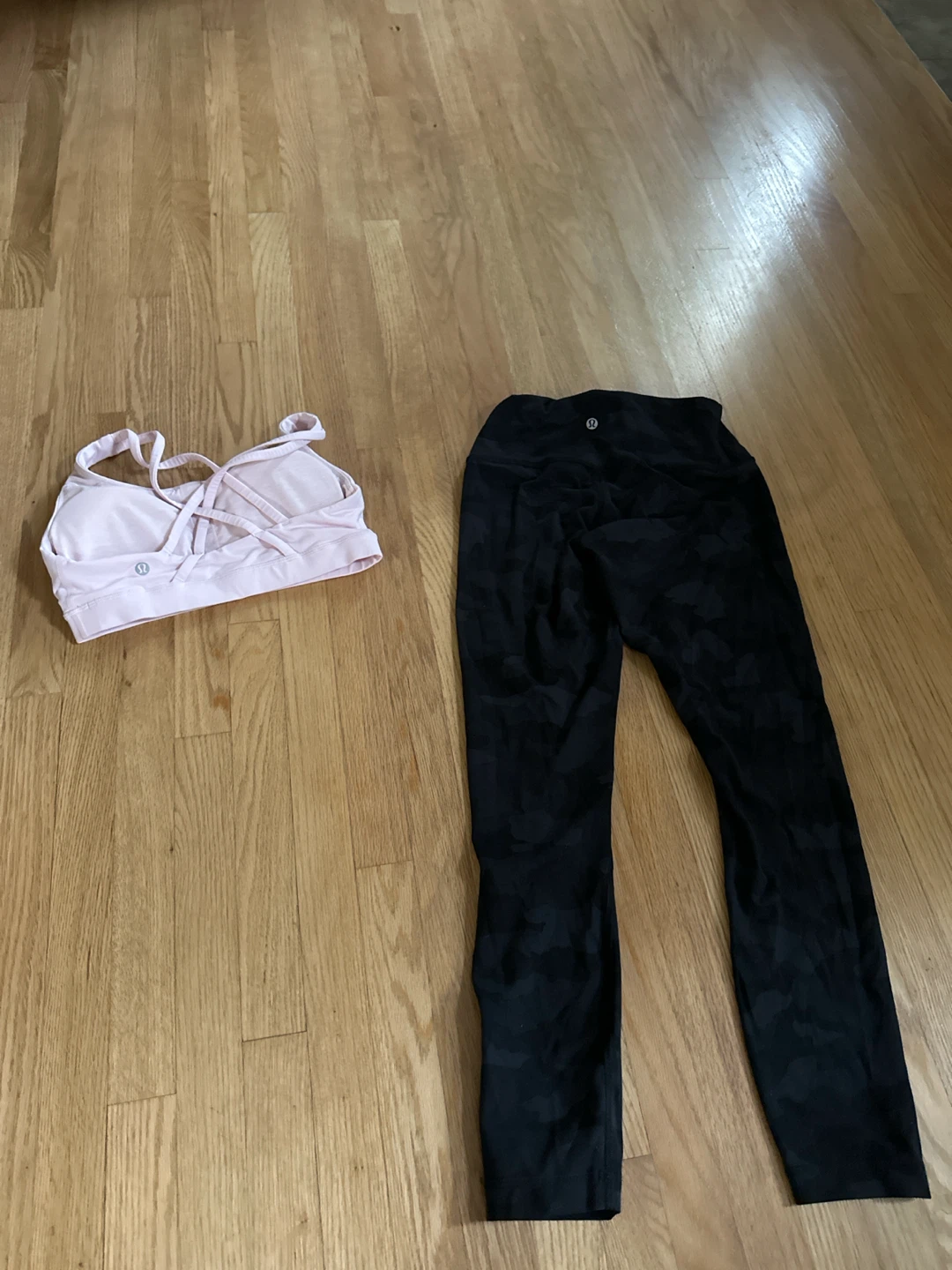 Lululemon Sports Bra and Leggings - photo 2