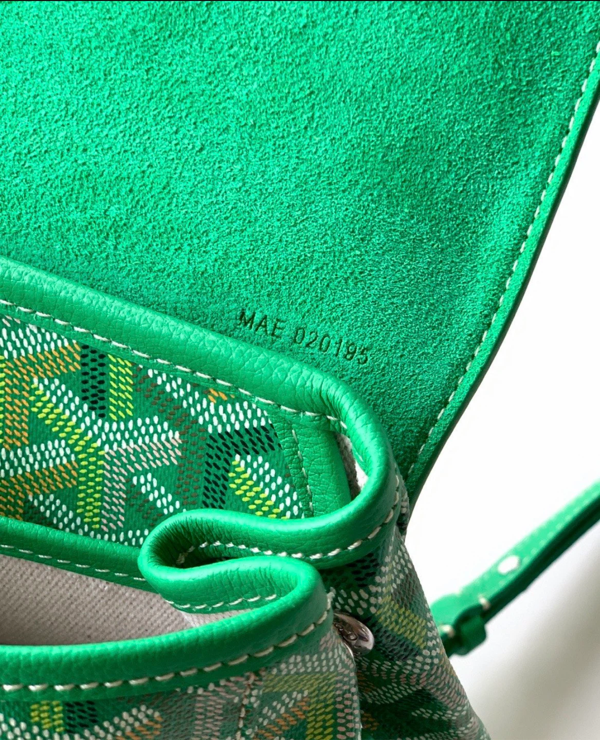 Green pattern backpack - photo 2
