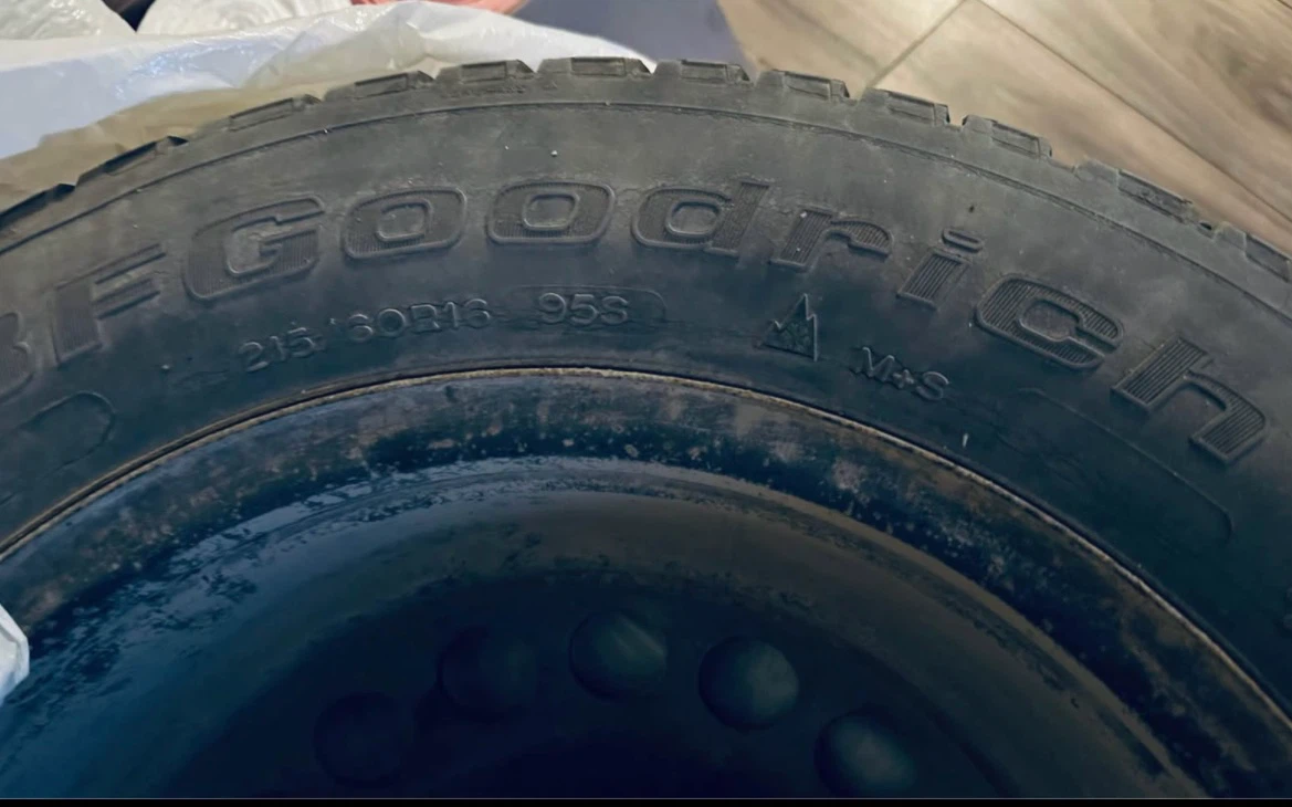 215/60/R16 winter tires on rims - photo 2
