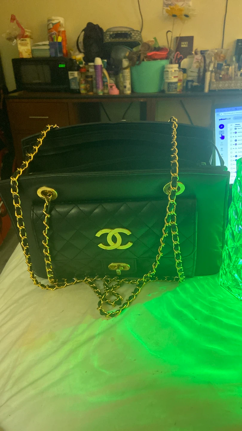 Chanel handbag large shoulder black quilted bag
