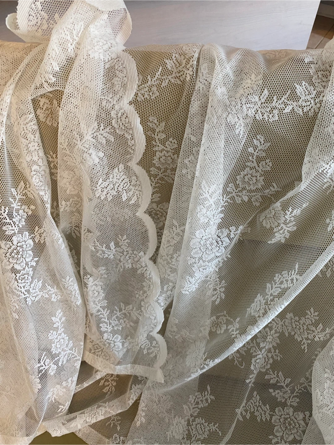 White Lace Fabric Panel - photo 2
