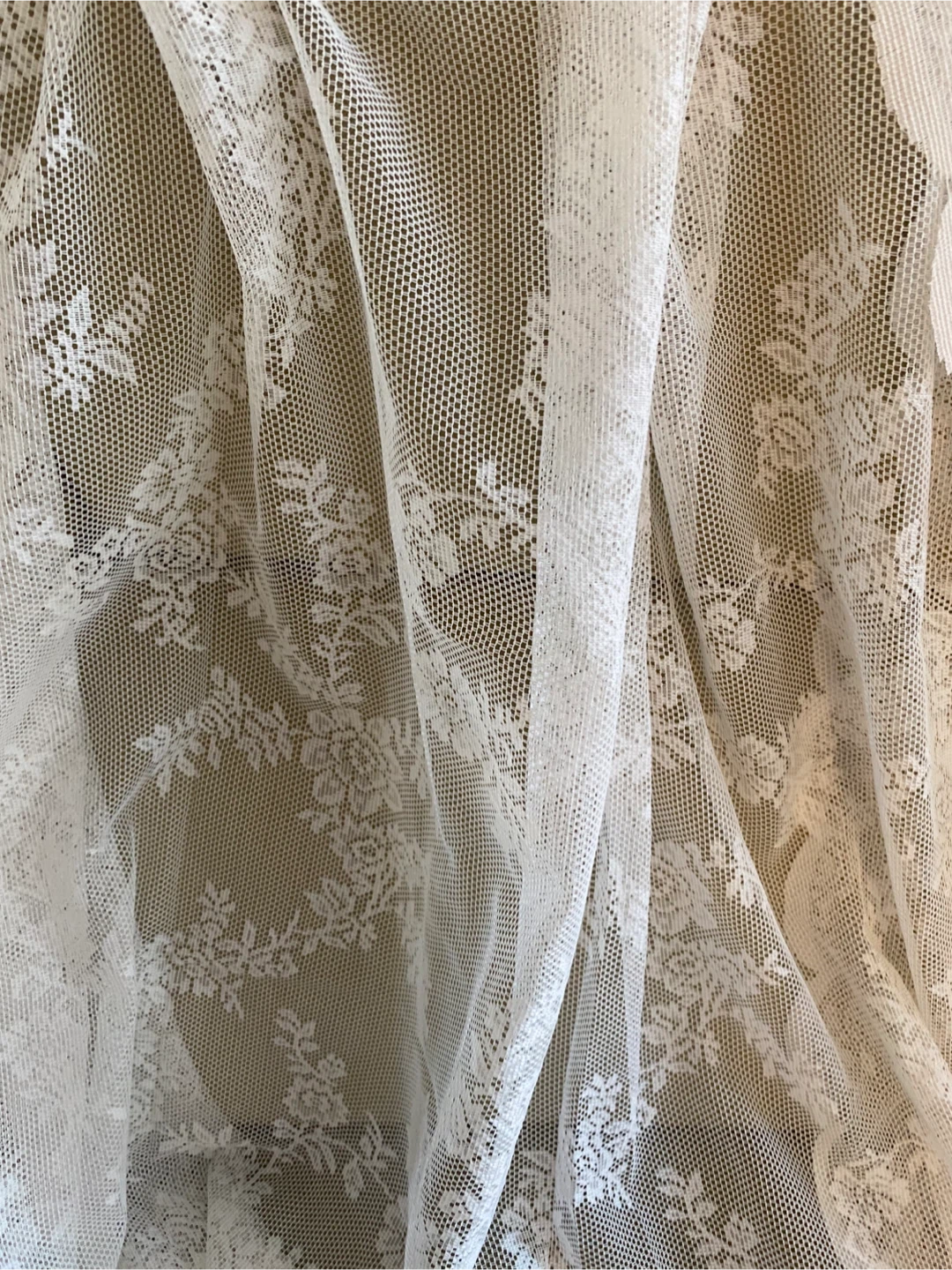 White Lace Fabric Panel - photo 3