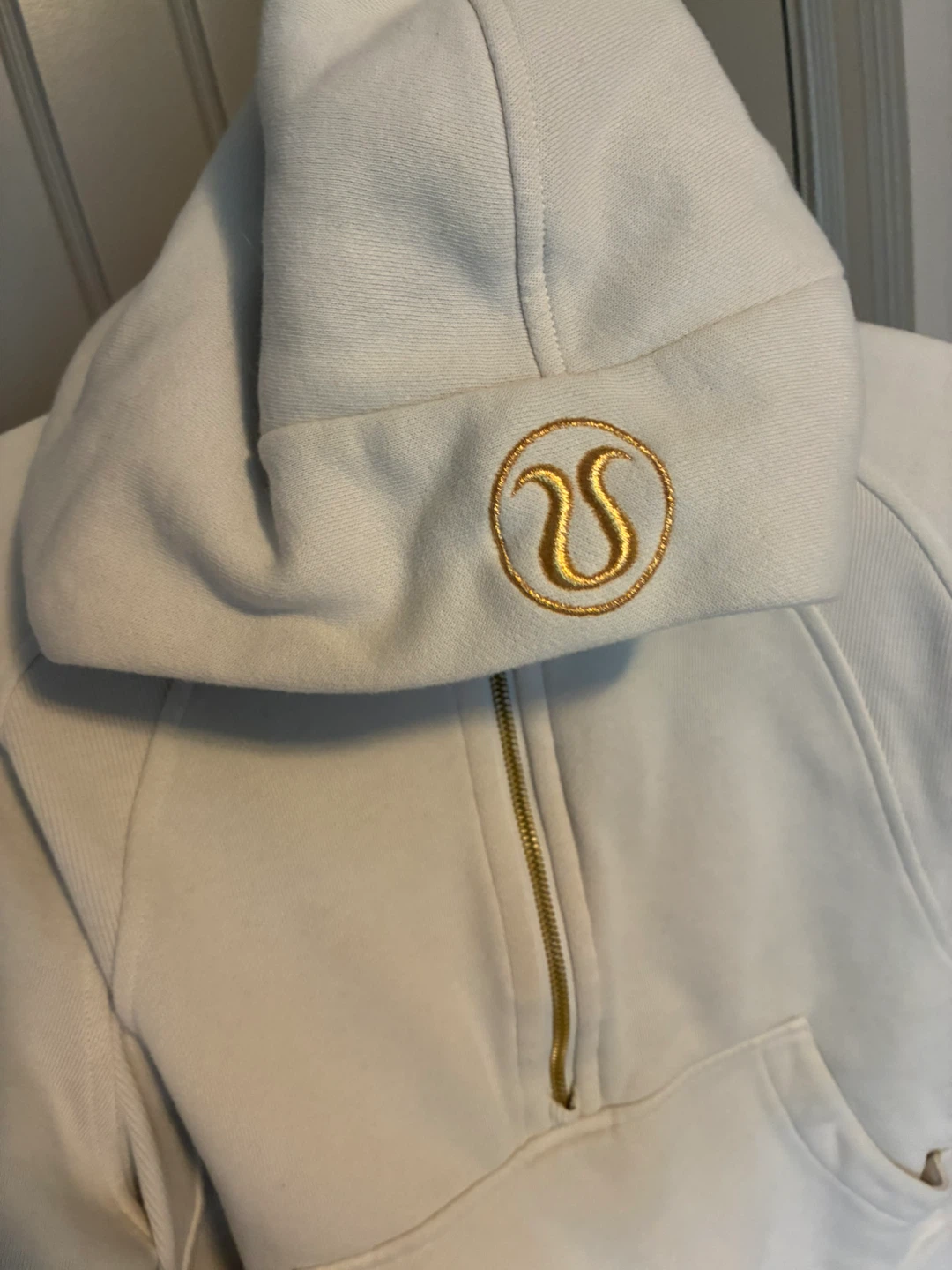 Lululemon Hoodie - photo 2
