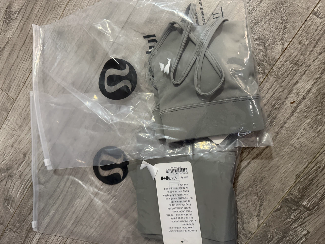 Lululemon Grey Sports Bra and Leggings Set Size 4 - photo 5