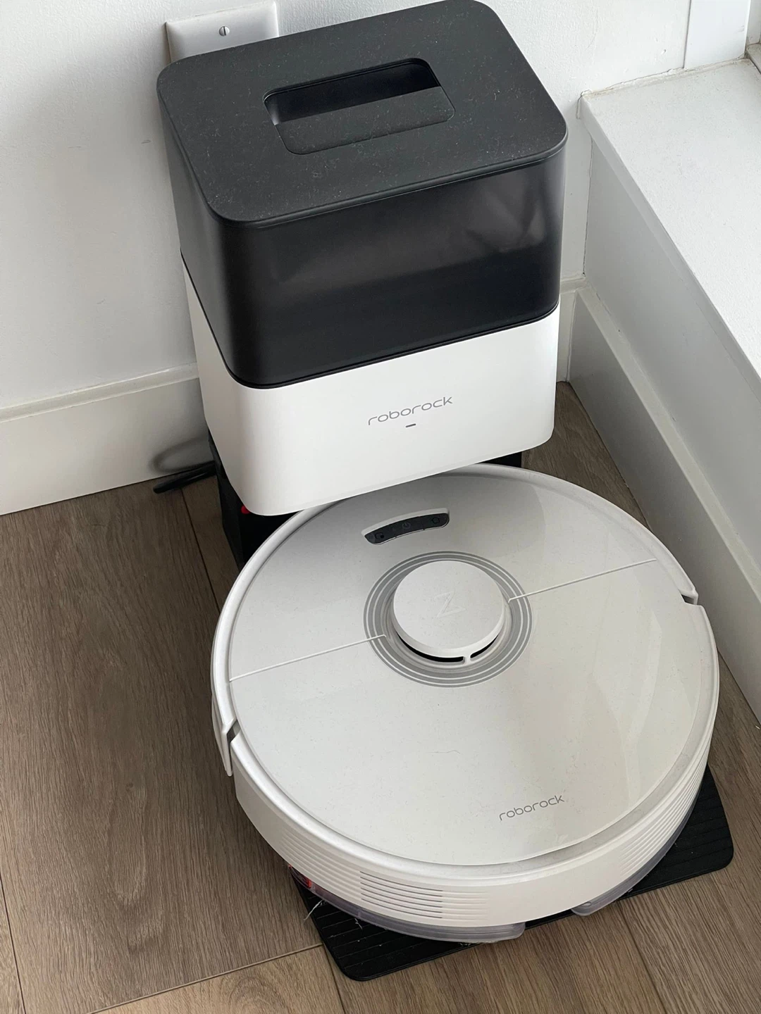 Roborock Robot Vacuum and Docking Station