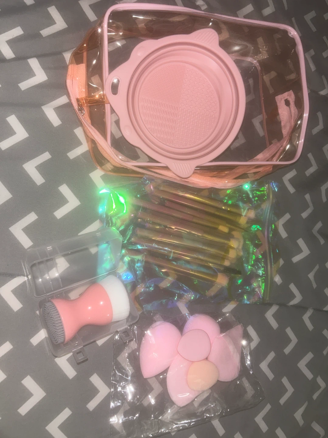 Makeup Brush Cleaning Set with Travel Bag
