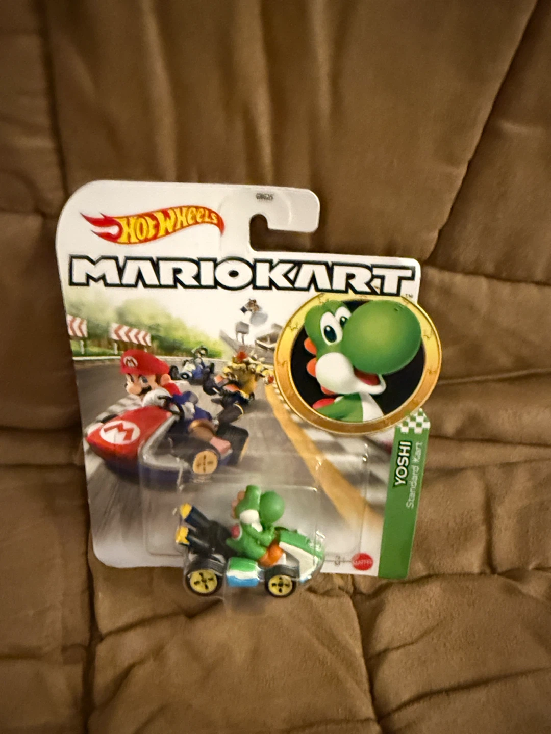 Hot Wheels Mario Kart Yoshi Standard Kart - photo 2