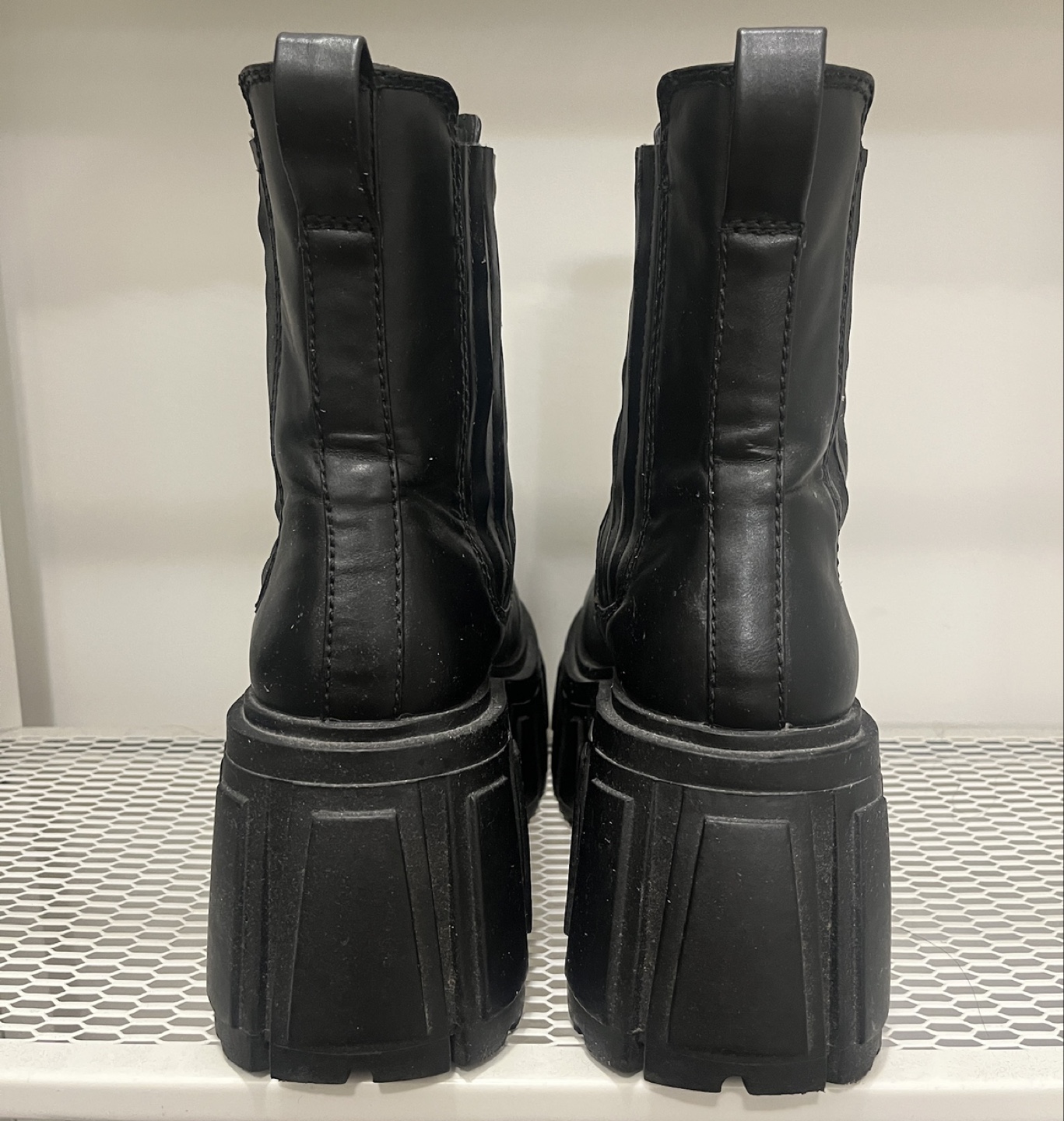 Black Platform Chelsea Boots - photo 3
