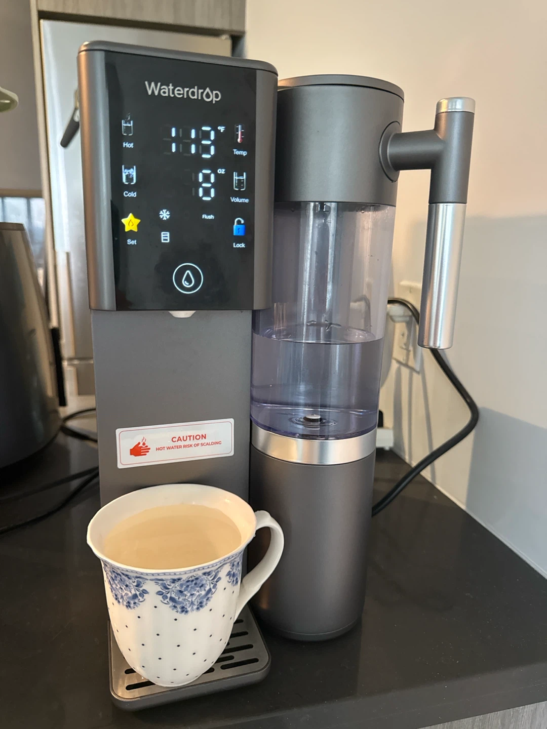 Like New Waterdrop smart water filter / hot & cold water