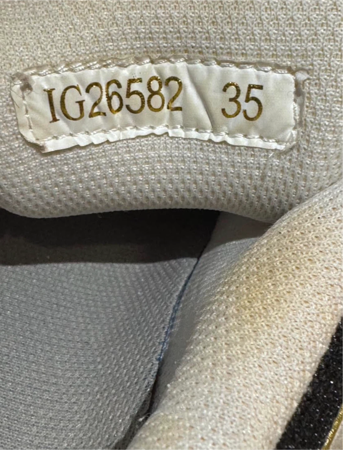 Chanel Sneakers Size 35 - photo 2